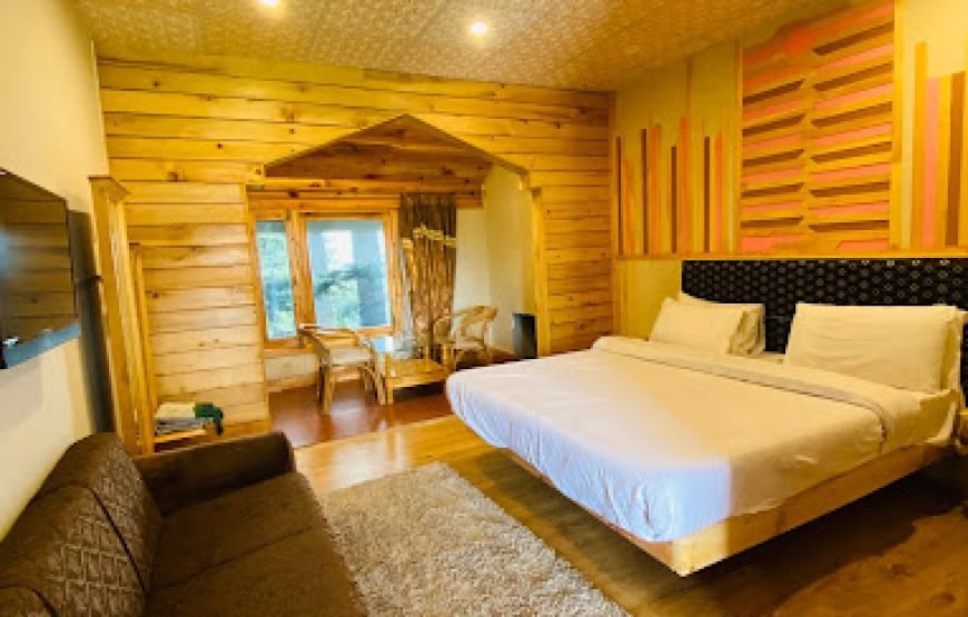 Pine Park Hotel and Resort (Shogran)