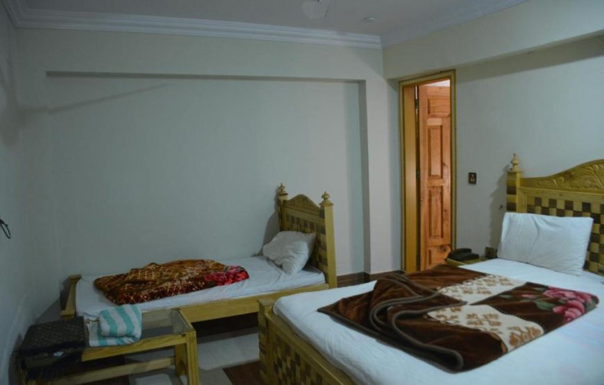 PC Green Hotel, Khanian