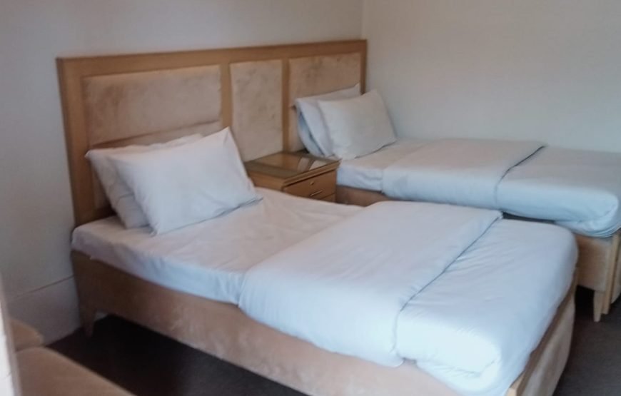 Grand City Hotel (Peshawar)