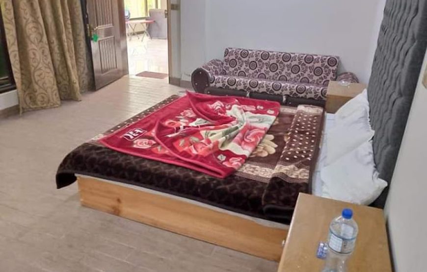 Hill Top Guest House (Shogran)