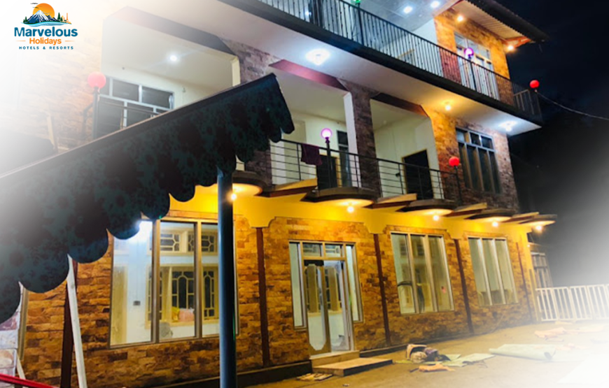 Four Season Hotel and Suites (Malam Jabba)