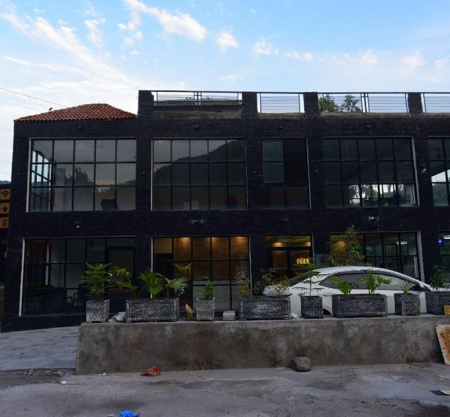 Hotel La Orilla (Muzaffarabad)