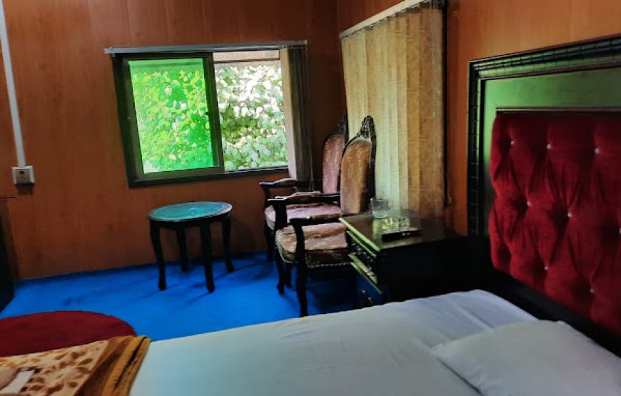 Hotel Comfort Inn & Food Hut Resort (Athmuqam)