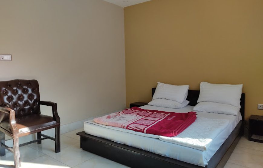 Hotel La Orilla (Muzaffarabad)