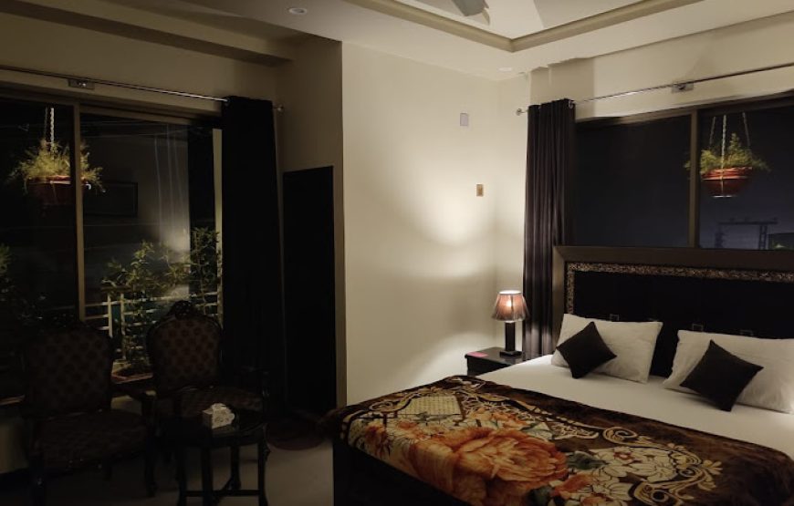 Executive Lodges, Layyah