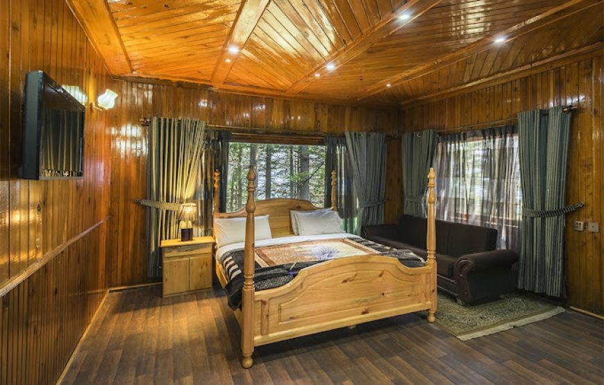 Pine Park Hotel and Resort (Shogran)