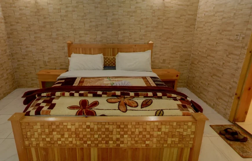 Pine Park Hotel and Resort (Shogran)