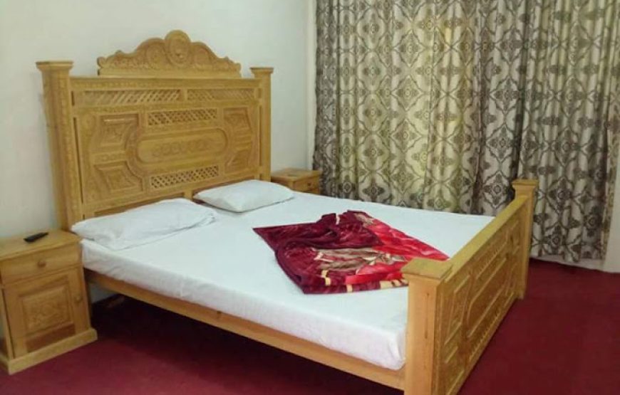 Hotel Pine View & Dera Inn Restaurant (Balakot)
