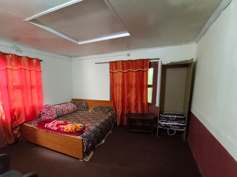 Triple Bed Room