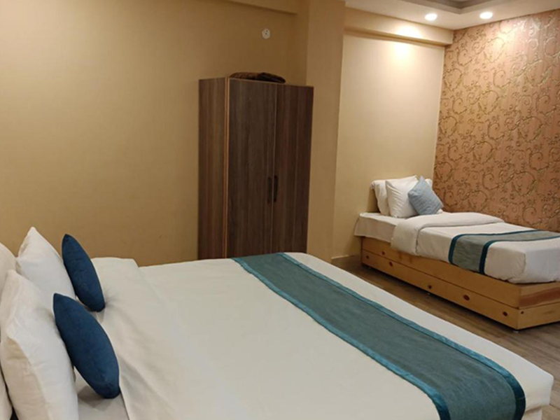 Executive Triple Bedroom