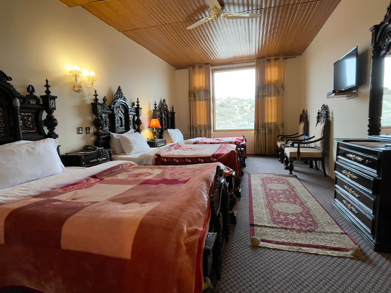 Deluxe Tripple Bed Room