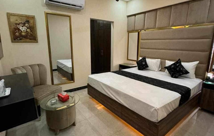 Gold Pine Hotel (Lahore)