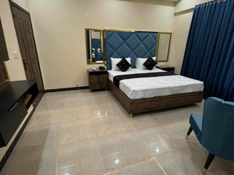 Dleuxe Master Bedroom