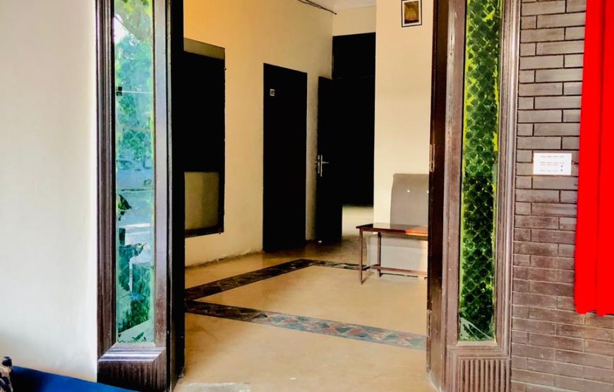 Hotel Royal Grand (Lahore)