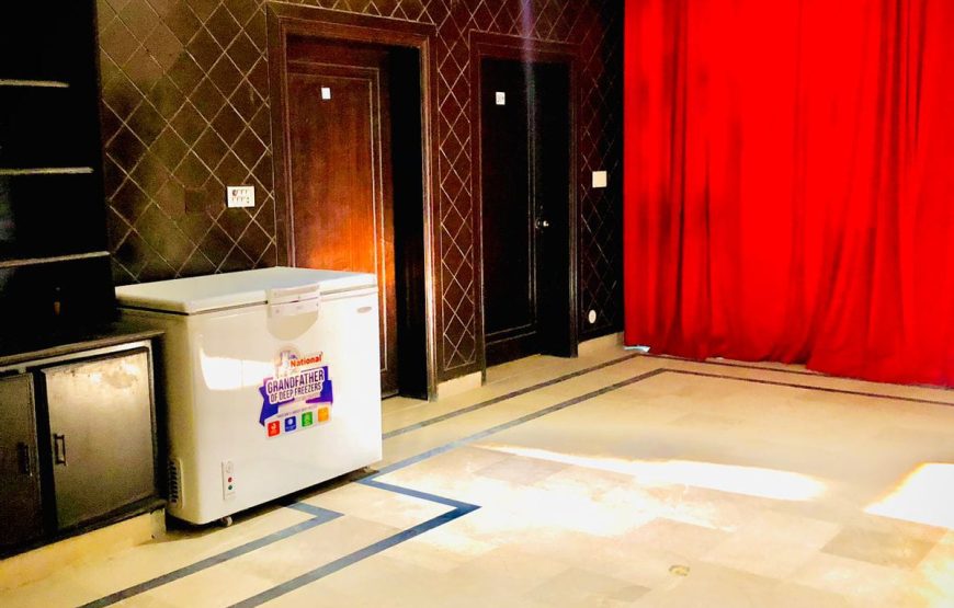 Hotel Royal Grand (Lahore)