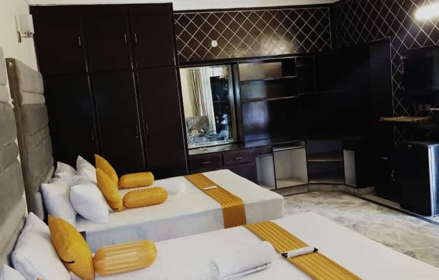 Hotel Royal Grand (Lahore)