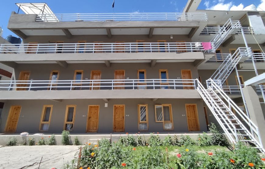 Darwesh Hotel (Karimabad)