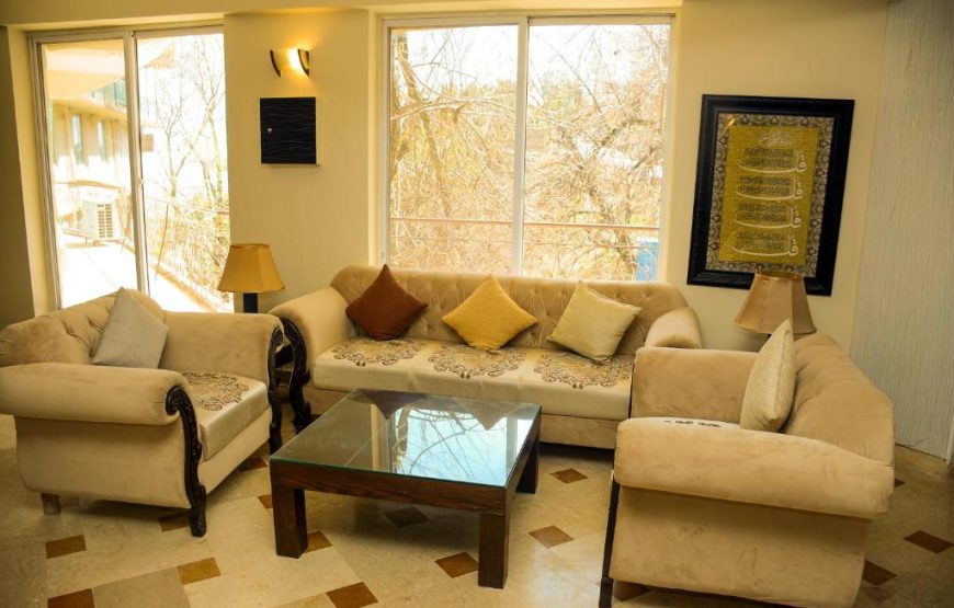 Holiday Grand Resort (Bhurban)