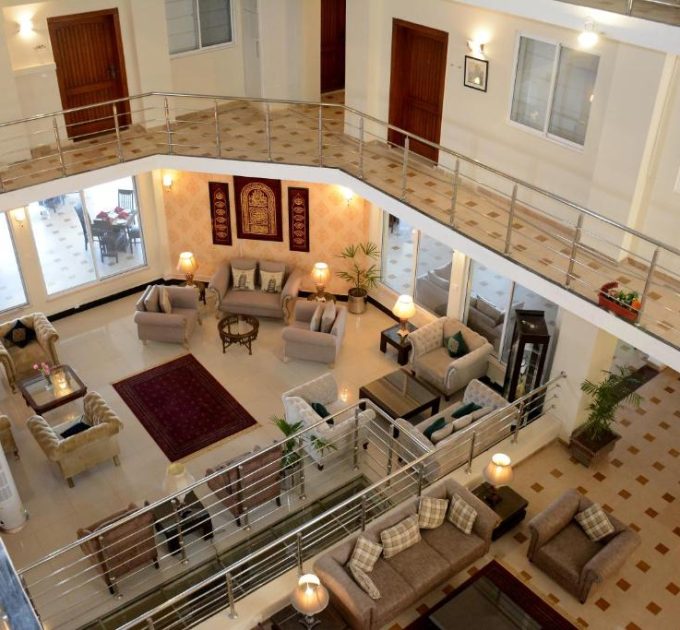 Holiday Grand Resort (Bhurban)