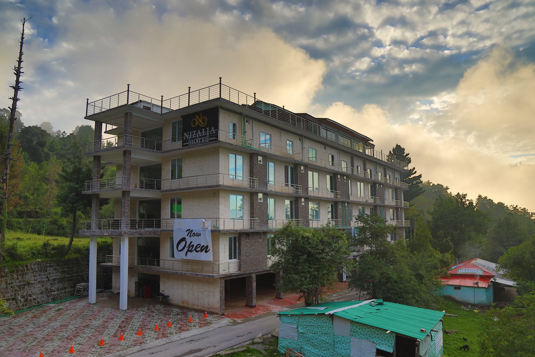 Nizalia Hotel (Patriata, New Muree) - Marvelous Holidays - Hotels & Resorts