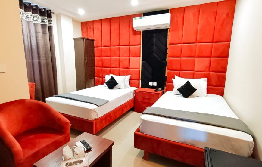 Hotel Luxury Express (Multan)