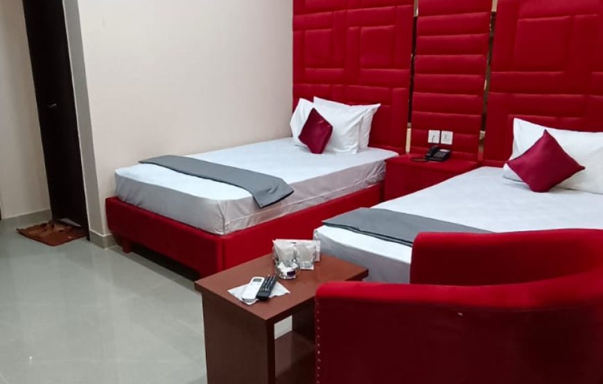 Hotel Luxury Express (Multan)