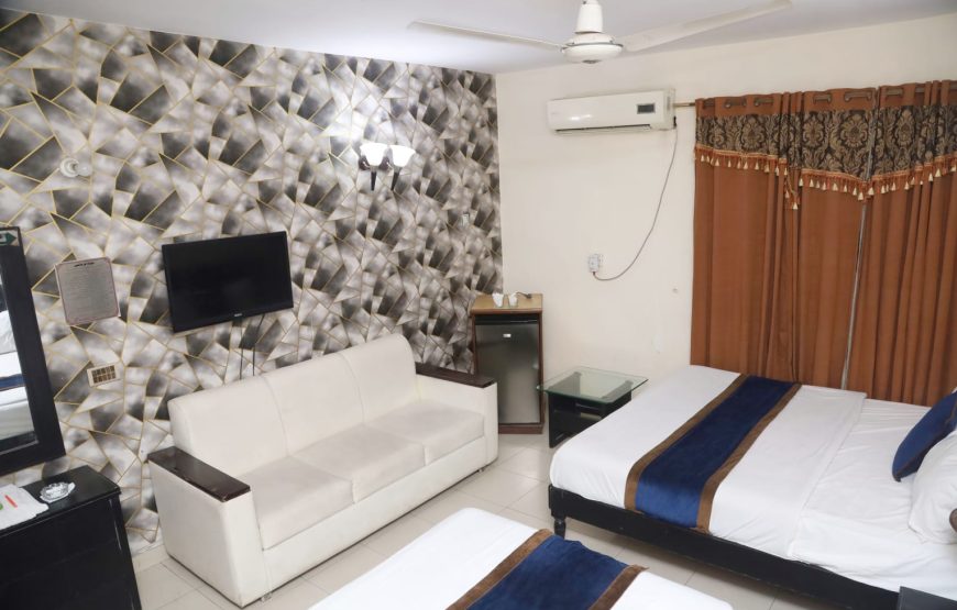 Hotel Tourist Inn (Lahore)