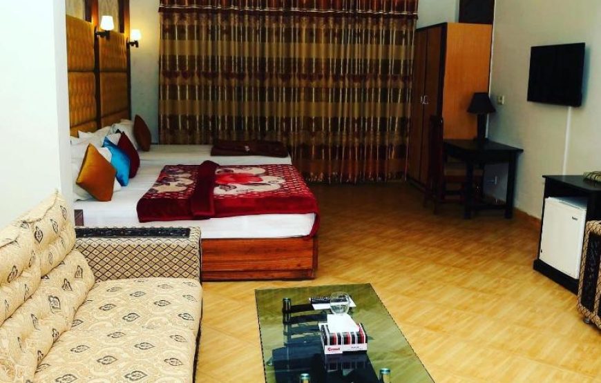 Hotel Serena Palace (Multan)