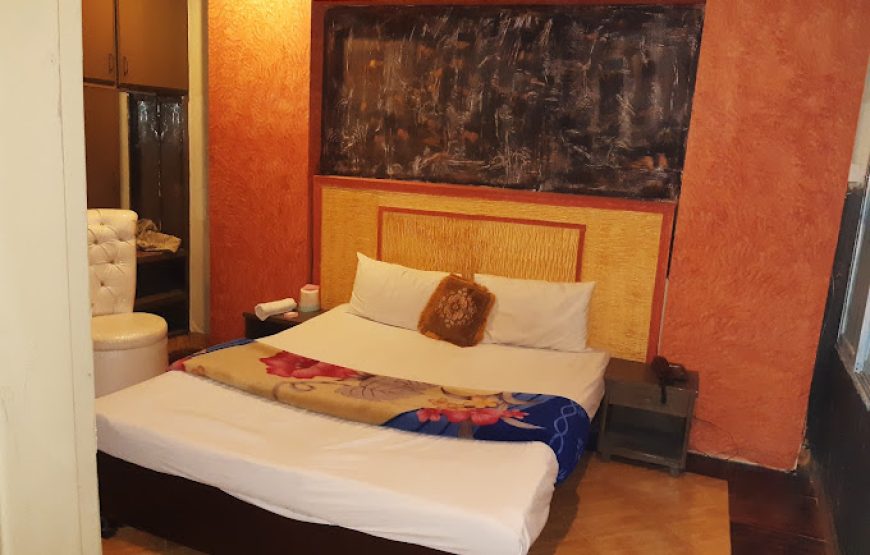 Safari Hotel (Lahore)