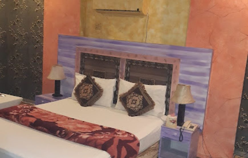 Safari Hotel (Lahore)