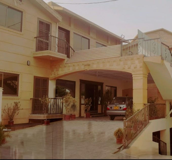 Luxury Palace Guest House (Peshawar)