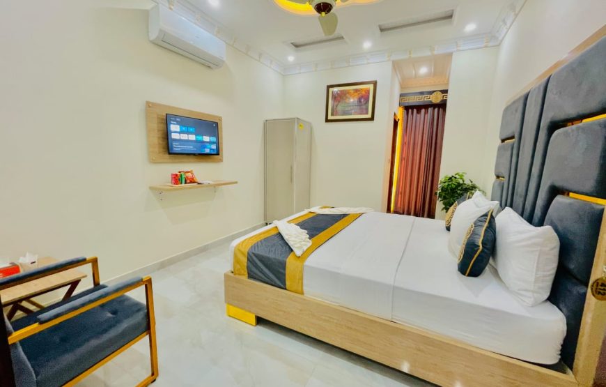 Hotel Crown (Lahore)