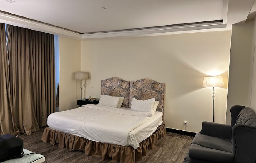 5th Avenue Hotel Royaute Luxury, Bahawalpur