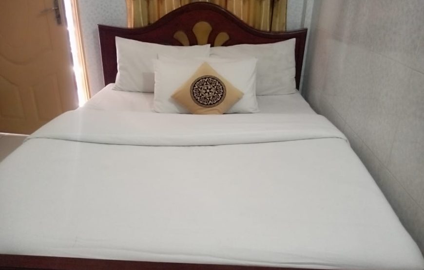 Grand City Hotel (Peshawar)