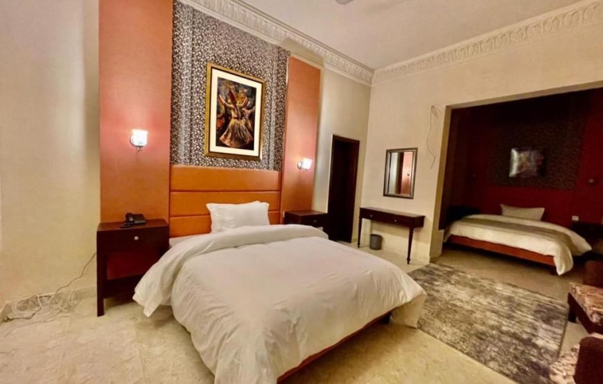 Shelton Hotel (Mardan)