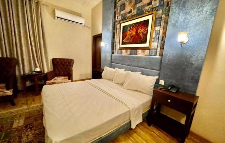 Shelton Hotel (Mardan)