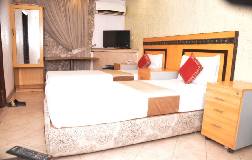 Hotel Royal Suites (Lahore)