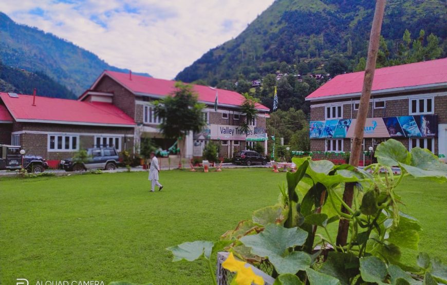 Valley Tracker Hotel (Keran)