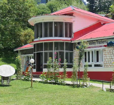Valley Tracker Hotel (Keran)