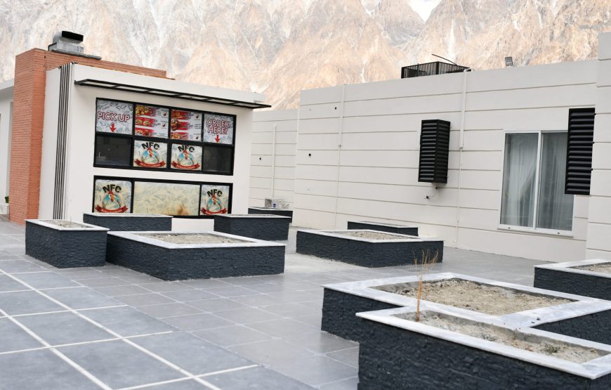 Marcopolo Resort, Passu