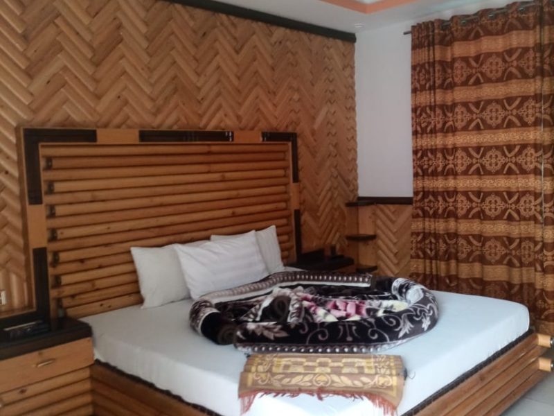 Deluxe Master Bedroom