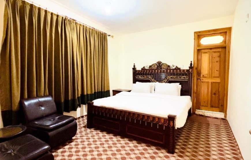 Pine Track Hotel (Naran)