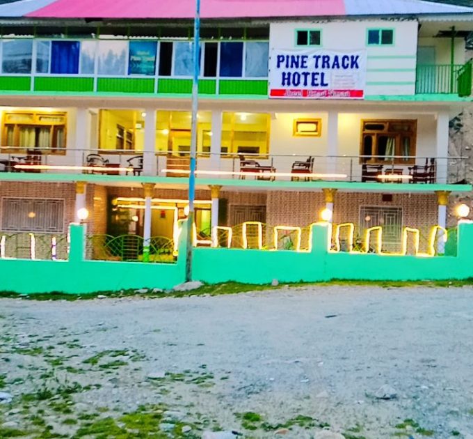 Pine Track Hotel (Naran)